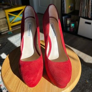 STEVE MADDEN Platform Heels